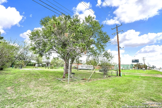 2315 Hwy 181 Property Photo 4