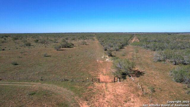 1913 County Road 3000 Property Photo 5