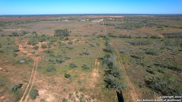 1913 County Road 3000 Property Photo 10
