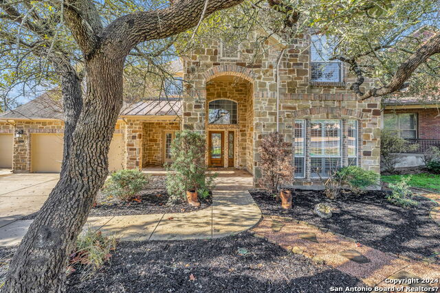 1042 Solitude Cove Property Photo 1