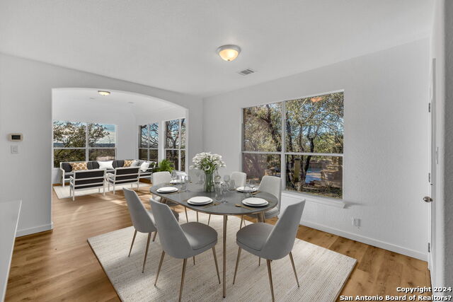 1042 Solitude Cove Property Photo 7