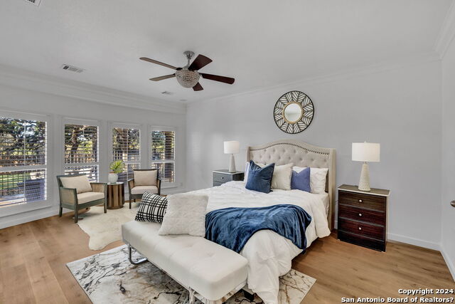 1042 Solitude Cove Property Photo 8