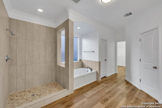 1042 Solitude Cove Property Photo 9