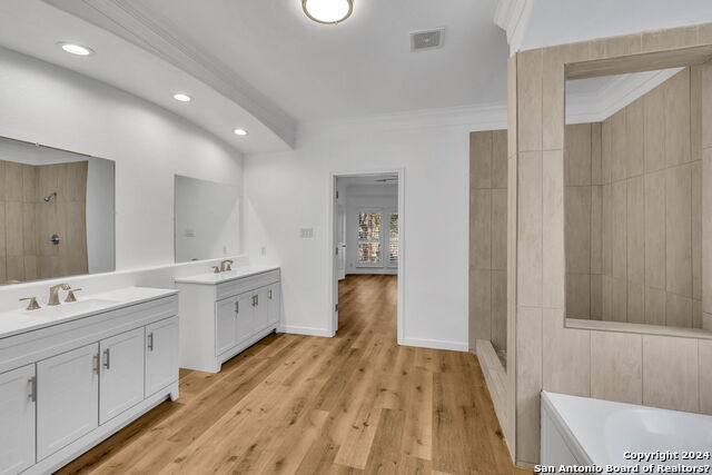 1042 Solitude Cove Property Photo 39