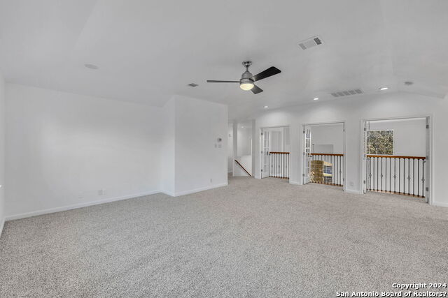 1042 Solitude Cove Property Photo 44