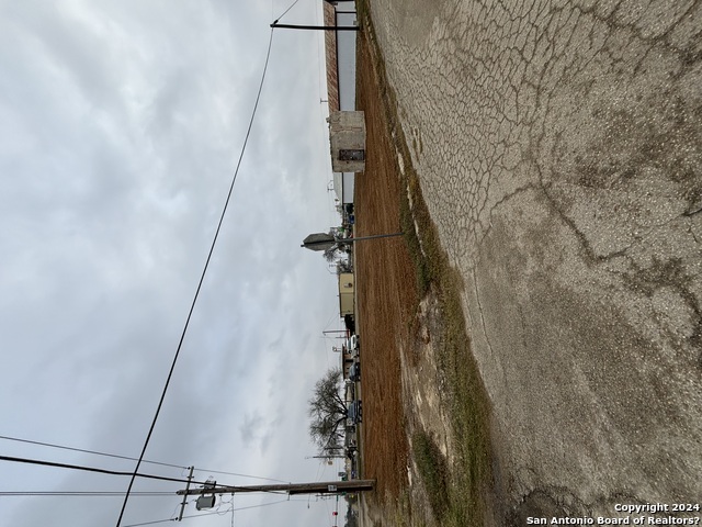 30 S Edwards Ave Property Photo 4