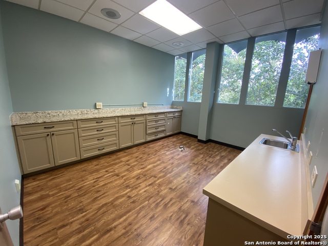 4118 Mccullough Ave Property Photo 5