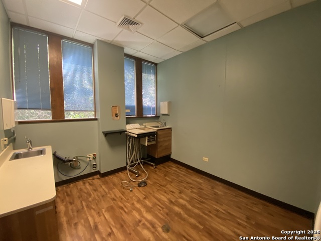 4118 Mccullough Ave Property Photo 6