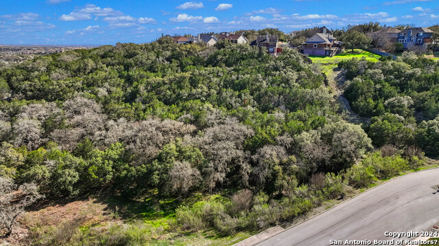 602 Winding Ravine Property Photo 5