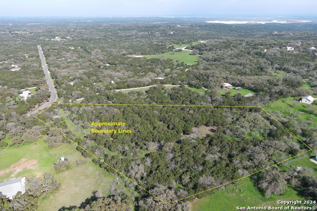 8205 Wegner Rd Property Photo 1