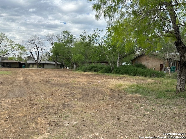 703 Poplar St Property Photo 4