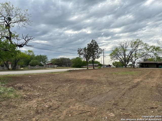 703 Poplar St Property Photo 5