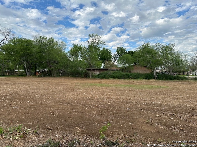 703 Poplar St Property Photo 6