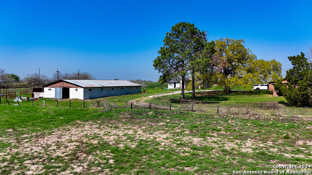 1221 Us-181 N Property Photo 9