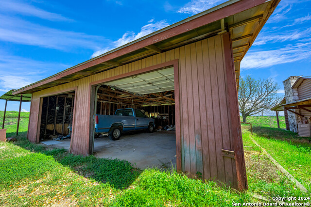 1221 Us-181 N Property Photo 13