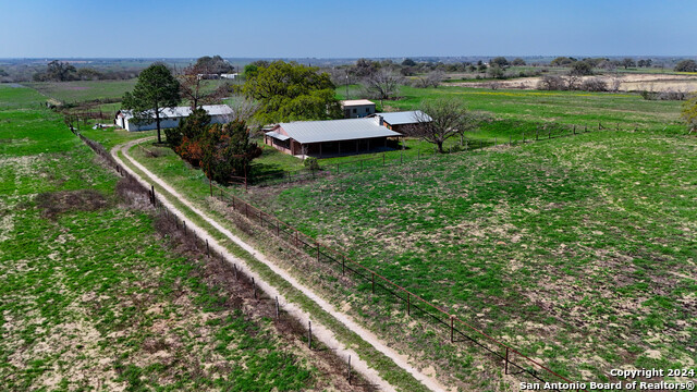 1221 Us-181 N Property Photo 14