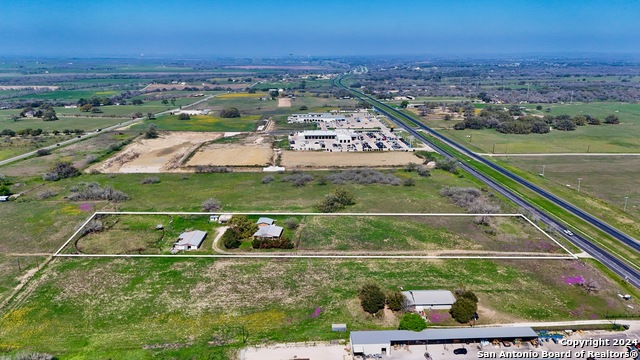 1221 Us-181 N Property Photo 16