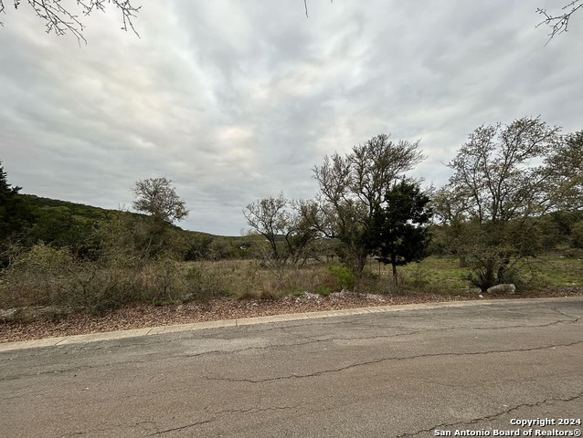 863 Private Road 1742 Property Photo 2