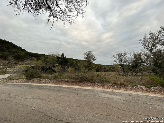 863 Private Road 1742 Property Photo 3