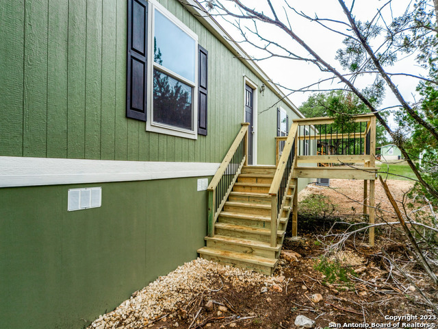 133 Private Road 1517 Property Photo 1