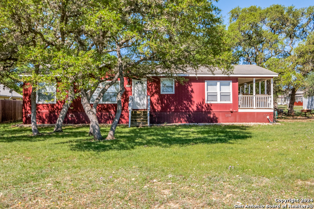 426 Private Road 1513 Property Photo