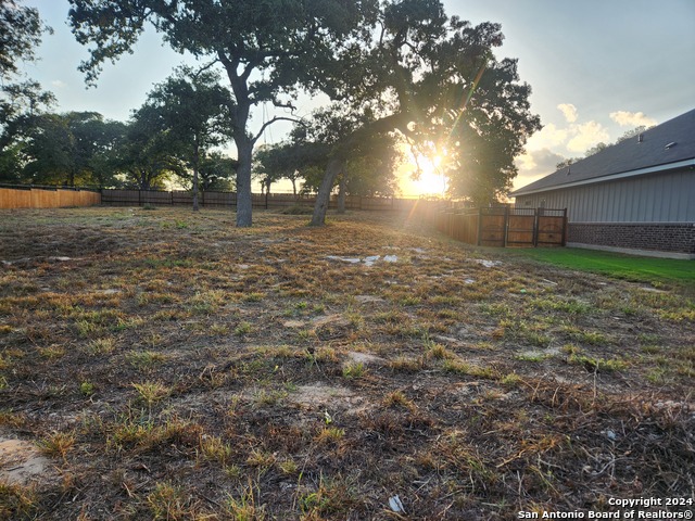 205 Ash Parkway Property Photo 2