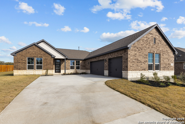 134 Landon Path Property Photo 1