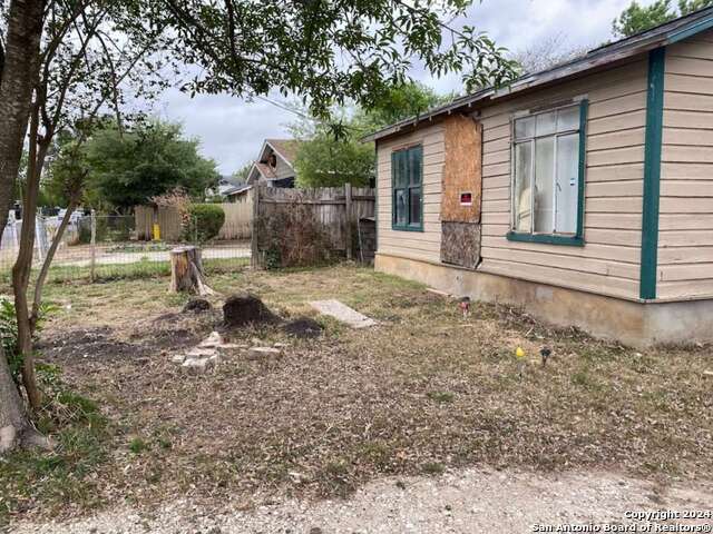 1443 Saenz Property Photo 3