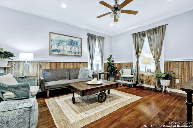 103 Saint Charles Property Photo 3