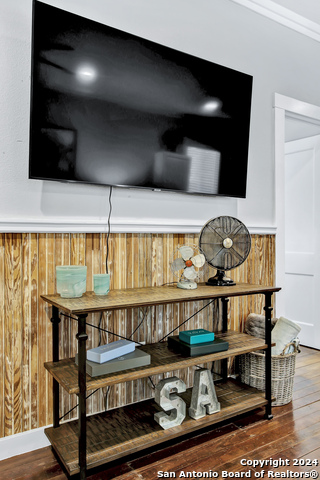 103 Saint Charles Property Photo 11