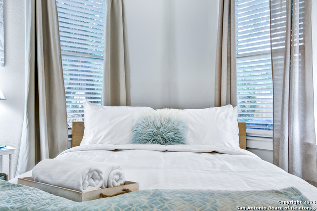 103 Saint Charles Property Photo 35