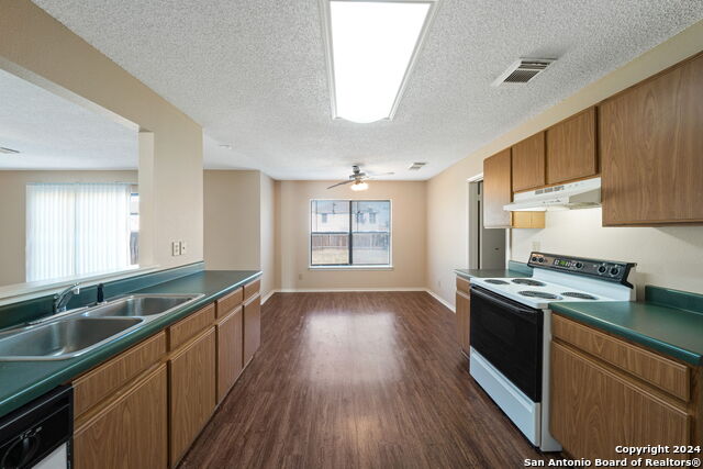 8023 Chestnut Cedar Property Photo 12