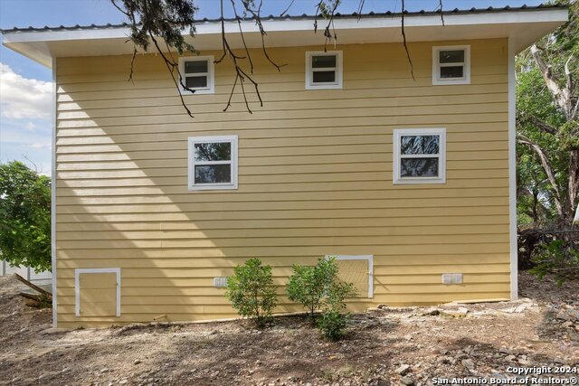 497 Black Bass Road Property Photo 8