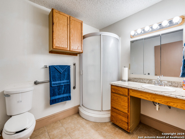 1004 Bluebonnet Ln Property Photo 22