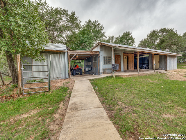 1004 Bluebonnet Ln Property Photo 29