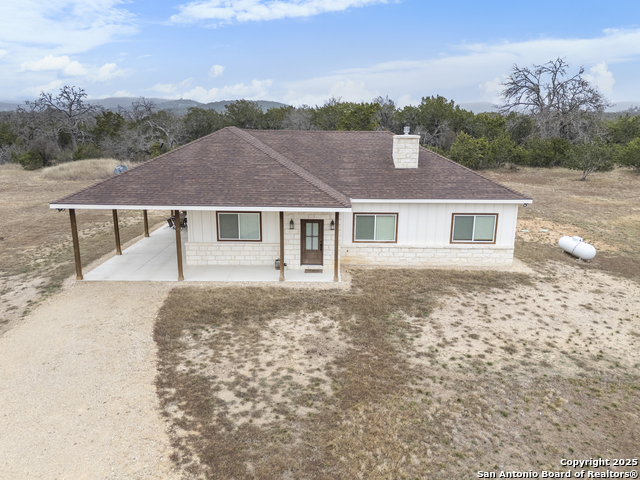 175 Pine Tree Rd Property Photo 1