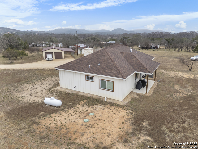 175 Pine Tree Rd Property Photo 5