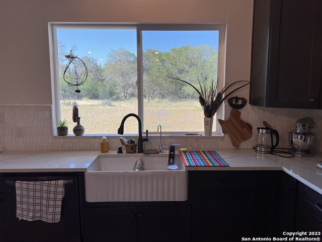 175 Pine Tree Rd Property Photo 12