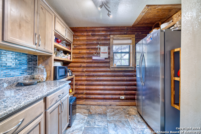 577 Mariposa Avenue Property Photo 14