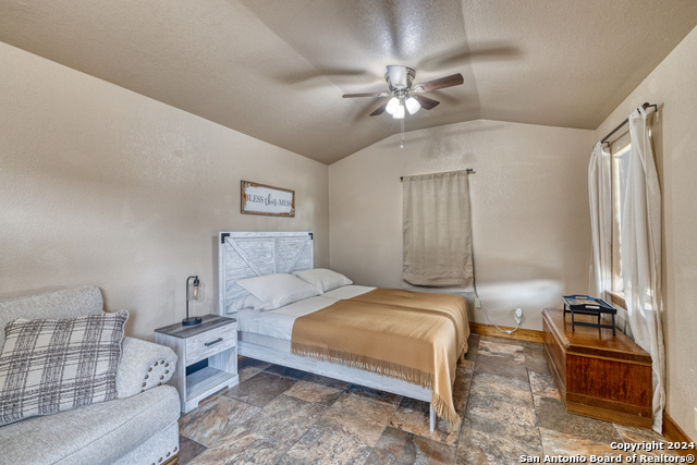 577 Mariposa Avenue Property Photo 36