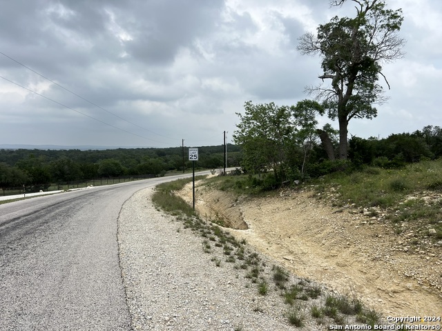 23 Lipan Apache Run Property Photo 9