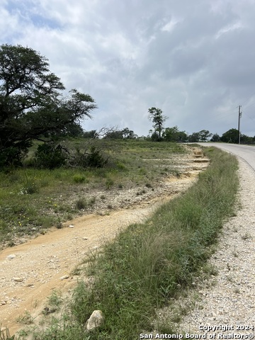 23 Lipan Apache Run Property Photo 13