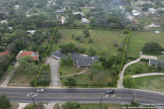 1618 Hillcrest Dr Property Photo 5