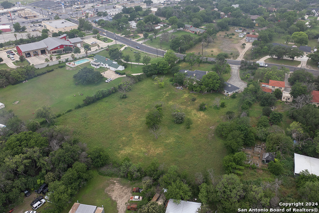 1618 Hillcrest Dr Property Photo 8