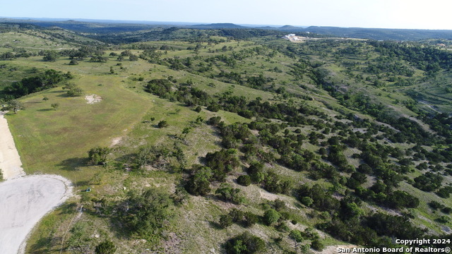 390 Scenic Hills Property Photo 3