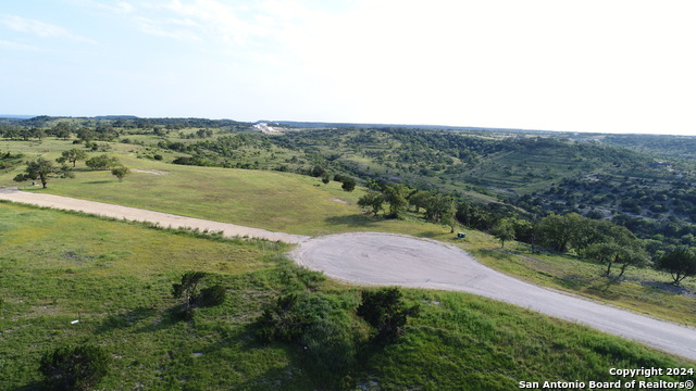 390 Scenic Hills Property Photo 9