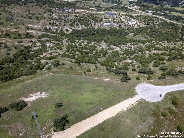 390 Scenic Hills Property Photo 12