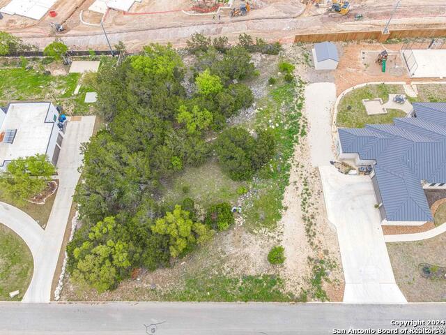 146 Champions Bend Property Photo 2