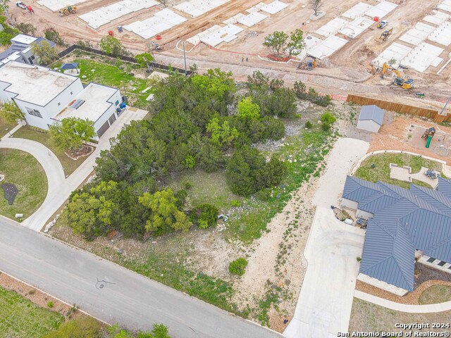 146 Champions Bend Property Photo 5
