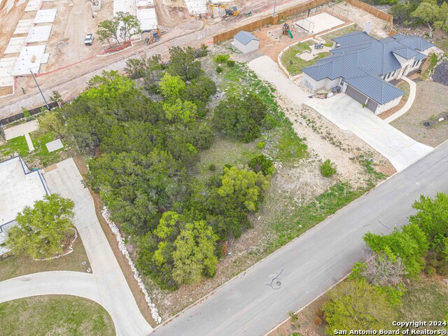 146 Champions Bend Property Photo 6